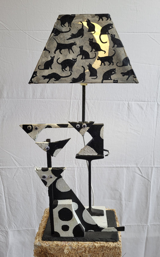 Lampe chat sauvage